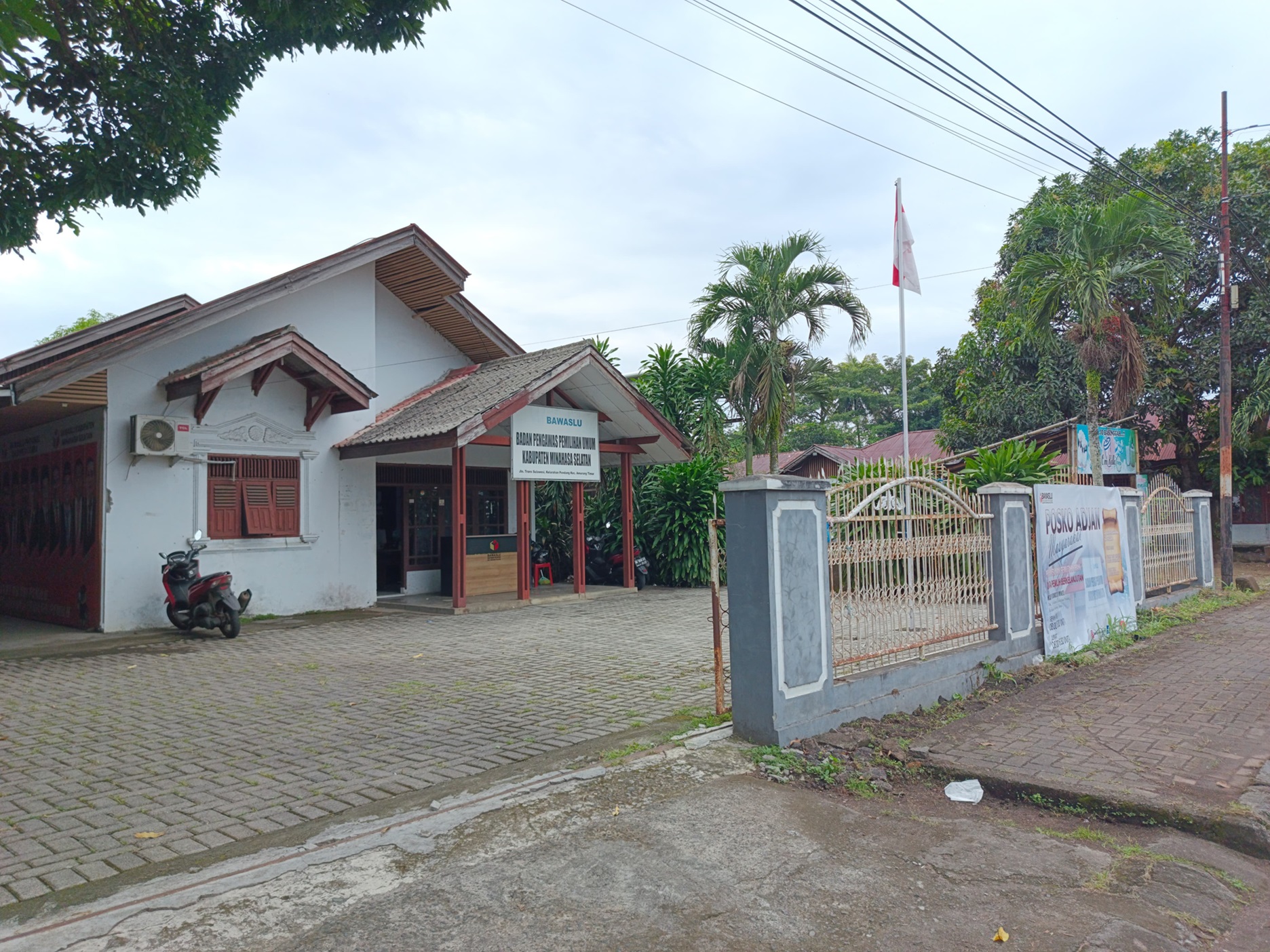Kantor Badan Pengawas Pemilihan Umum Kabupaten Minahasa Selatan