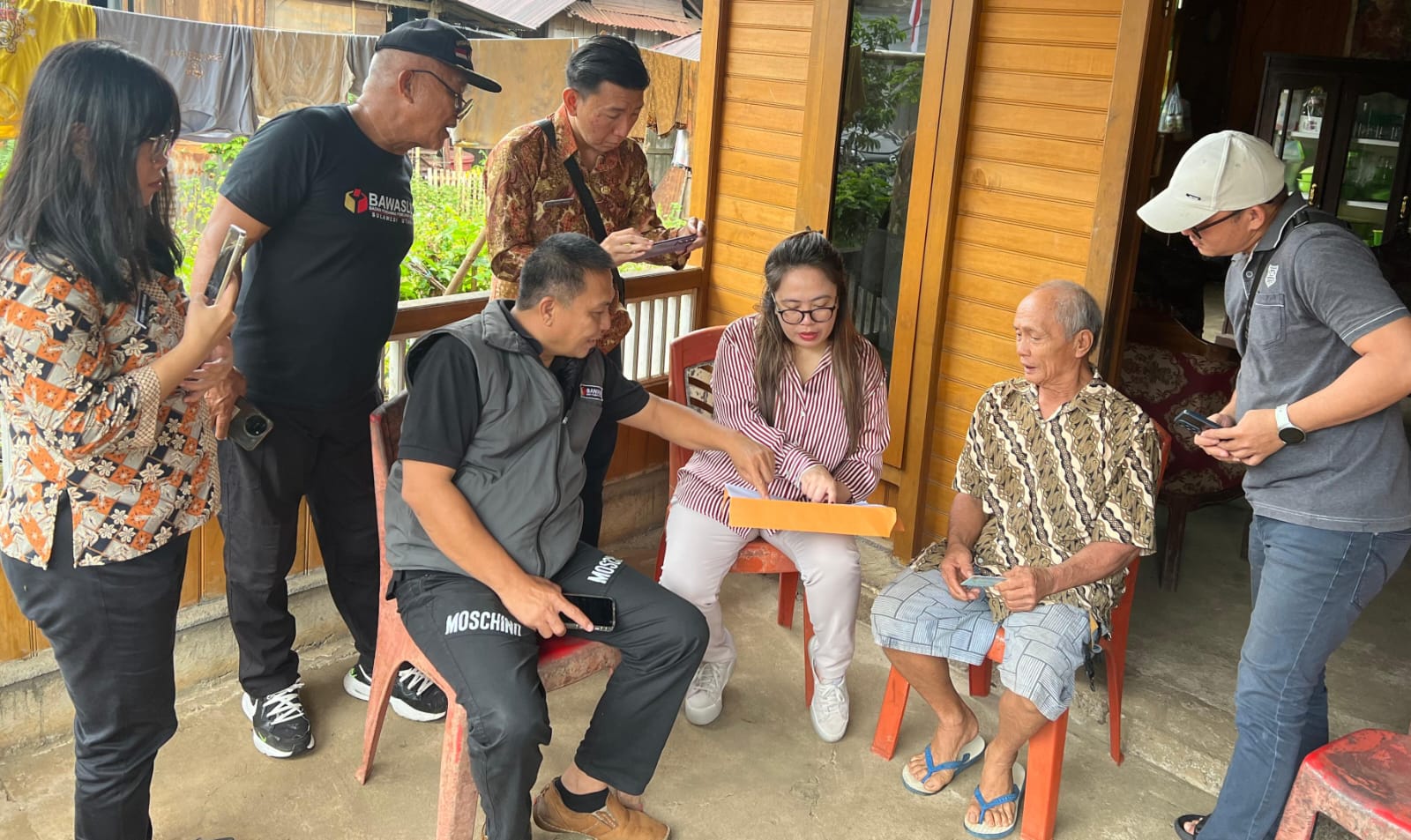 Bawaslu Minsel Mengawasi Coklit Terbatas (Coktas)