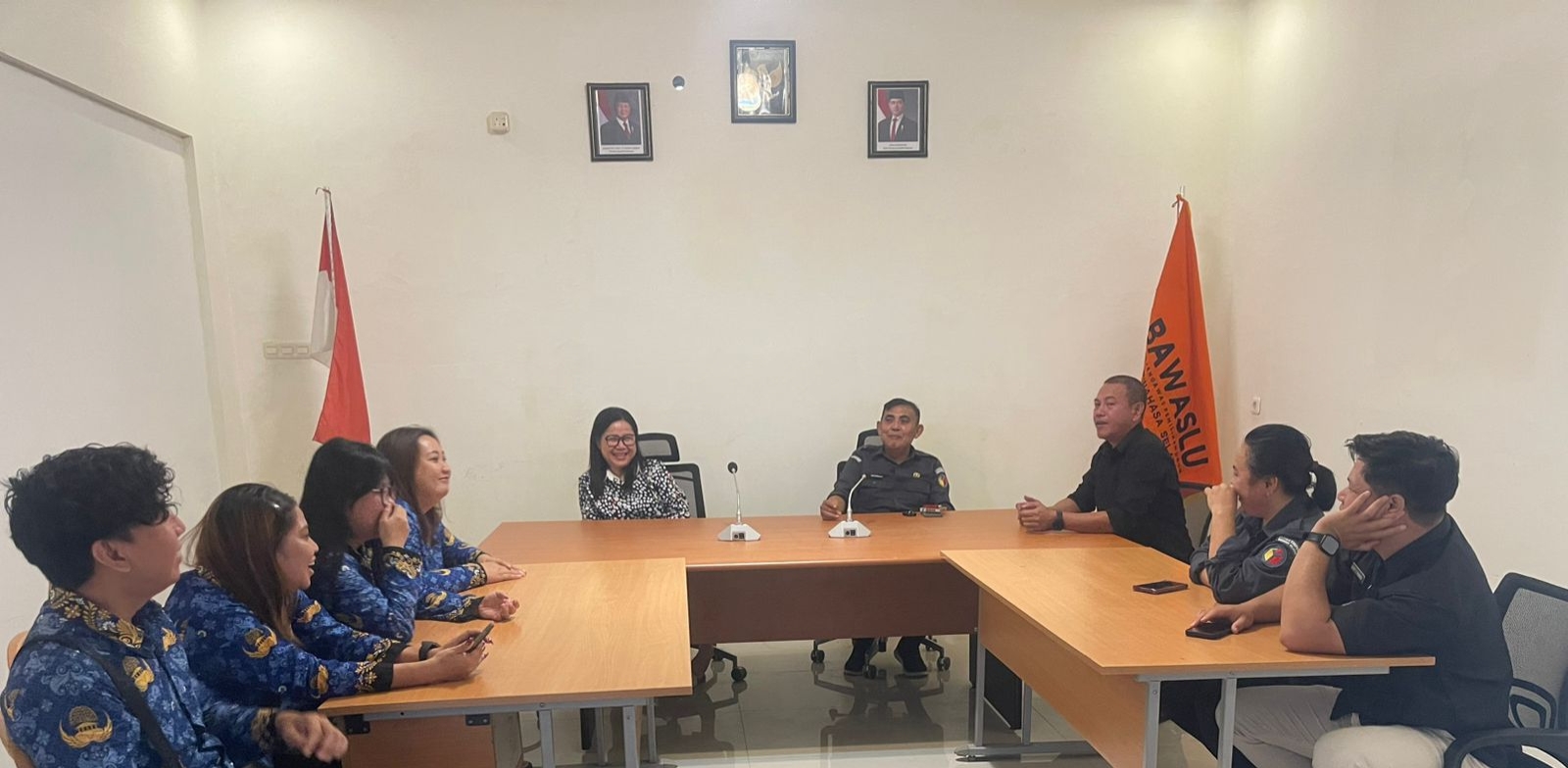 Bawaslu Kab. Minsel melakukan Rapat Internal