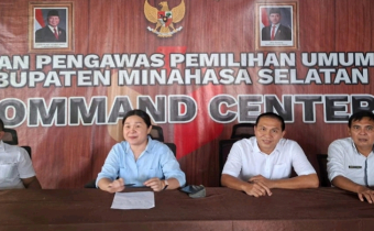Optimalkan Masa Jeda, Bawaslu Minahasa Selatan Gelar Evaluasi Kinerja di Command Center